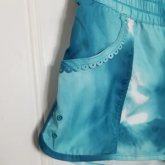 Lululemon Shorts Womens Size 4 Aqua Blue Paradise Surge Waterfall Surf Beach