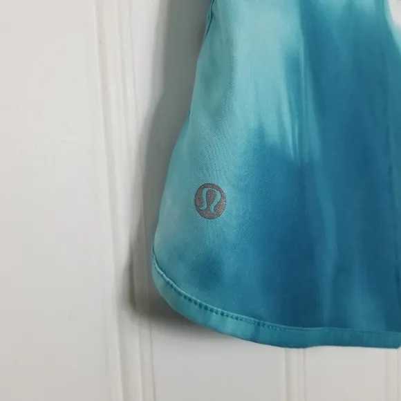 Lululemon Shorts Womens Size 4 Aqua Blue Paradise Surge Waterfall Surf Beach