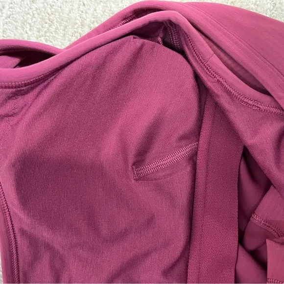 Lululemon wonder train scoop neck *rib
