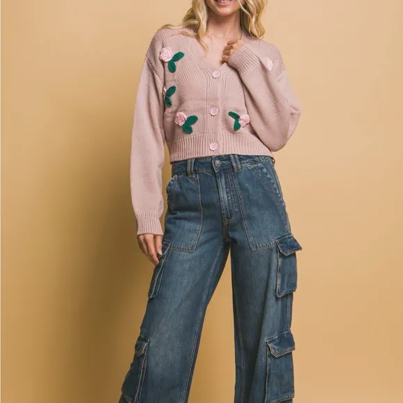 Mid Cropped Flower Cardigan