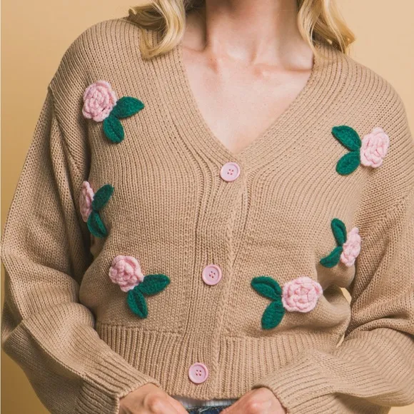 Mid Cropped Flower Cardigan