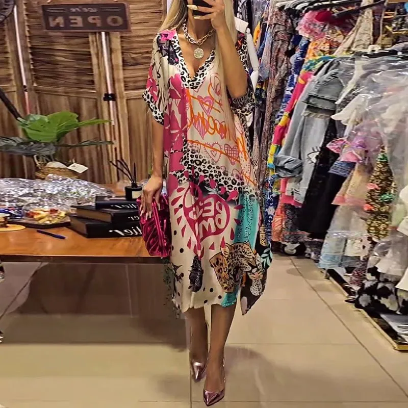 Mónica® | Elegant V-Neck Dress