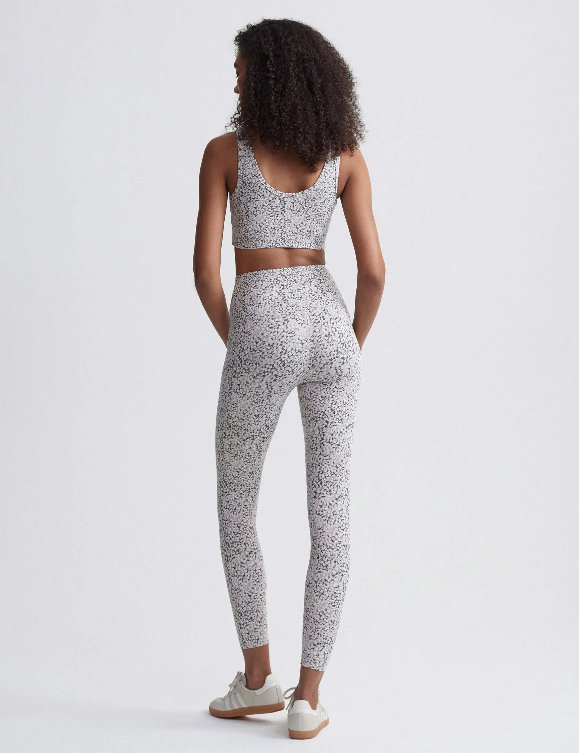 Move Super High Waisted Legging 25" - Mono Distorted Cheetah