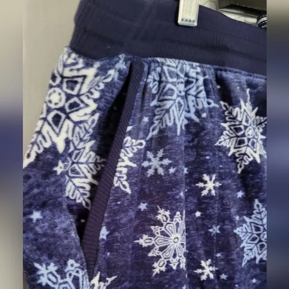 Nautica Pajama Sleepwear Set Loungewear Snowflake Print