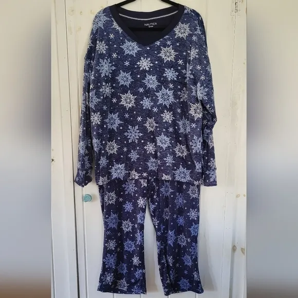 Nautica Pajama Sleepwear Set Loungewear Snowflake Print