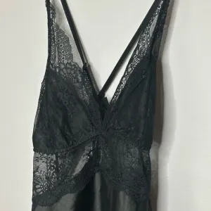 New Frederick’s Of Hollywood Elegant Black Lace Sleepwear Sexy lingerie Sz XL