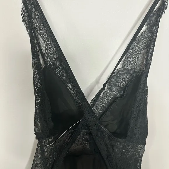 New Frederick’s Of Hollywood Elegant Black Lace Sleepwear Sexy lingerie Sz XL
