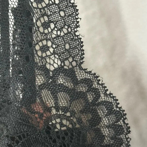 New Frederick’s Of Hollywood Elegant Black Lace Sleepwear Sexy lingerie Sz XL