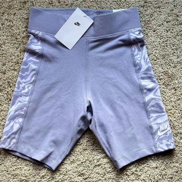 NEW Nike Womens High-Rise 8&quot; Swirled Biker Shorts - Size XS