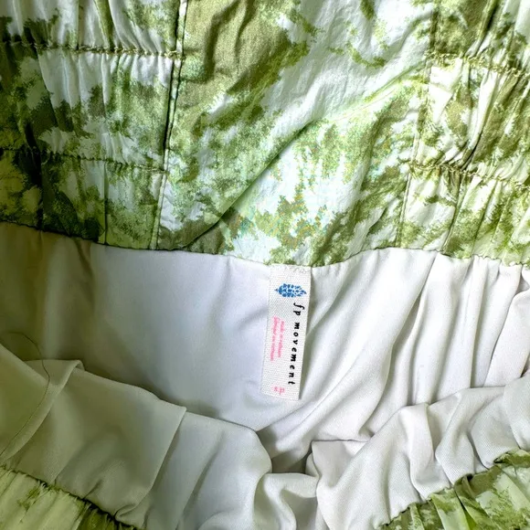 New🌟Free People Movement-The Way Home Printed Shorts-Green Combo