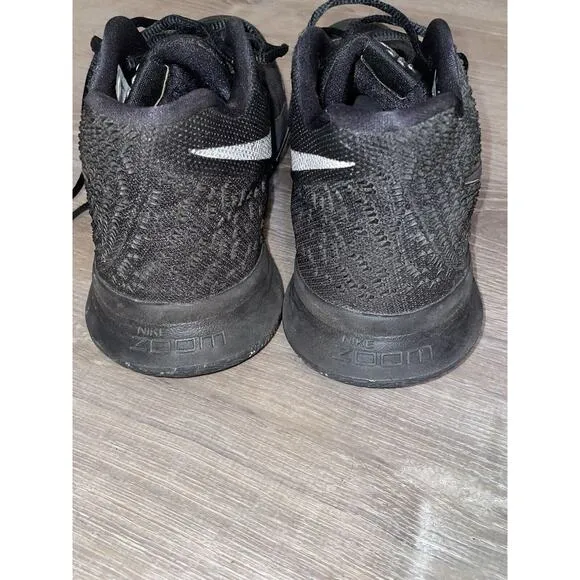 Nike Kyrie 3 Triple Black 852395-005 size 11.5 GS Marble Oreo Basketball Irving