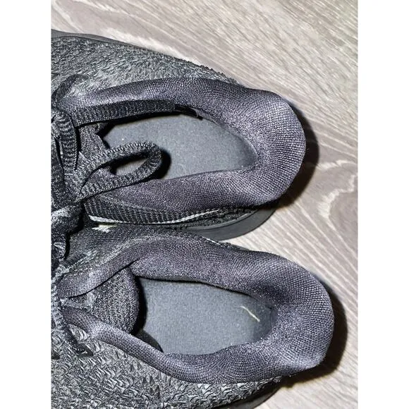 Nike Kyrie 3 Triple Black 852395-005 size 11.5 GS Marble Oreo Basketball Irving