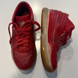 Nike Men's Kobe Mamba 10 Mid Ext Lace Up Basketball Athletic Sneakers Size 9