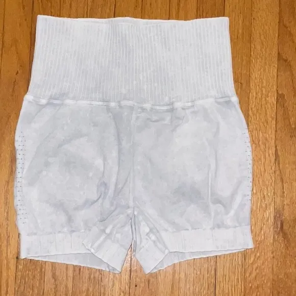 🤍NWOT FREE PEOPLE GOOD KARMA RUNNING  SHORTS