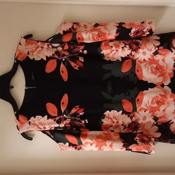 NWOT, JAX Black Label Cold Shoulder Floral Bodycon Dress