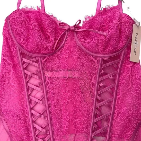 NWT 2PC VS WICKED UNLINED LACE-UP CORSET TOP   LACE THONG