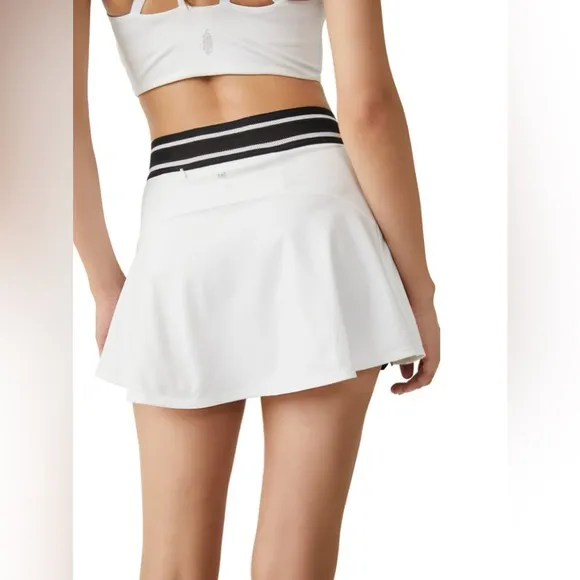 NWT FP Movement By Free People Women’s Round Robin Skort Size L in Black/White