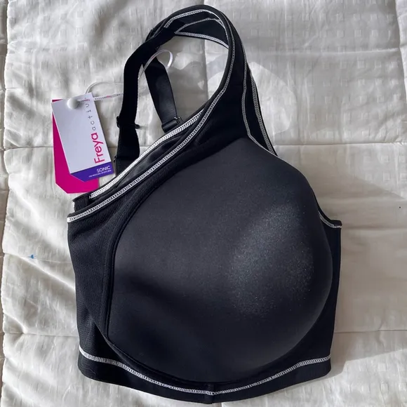 NWT Freya Sonic Storm Underwire Moulded Sports Bra 34K Black