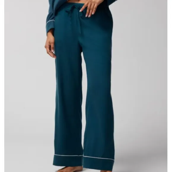 NWT Soma Woven Long Sleeve Pajama Set