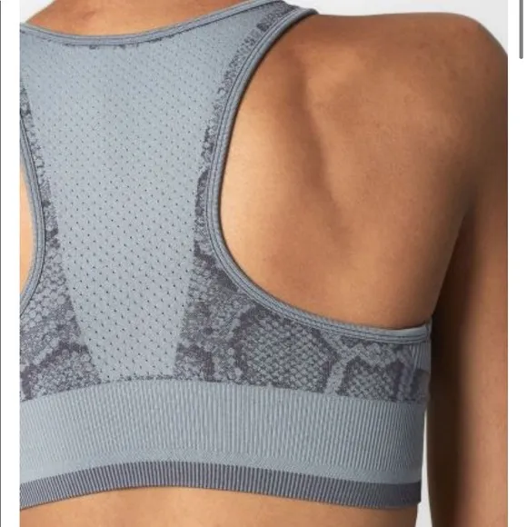 NWT VARLEY PERKINS SPORTS BRA SIZE XS GRAY Z21-38
