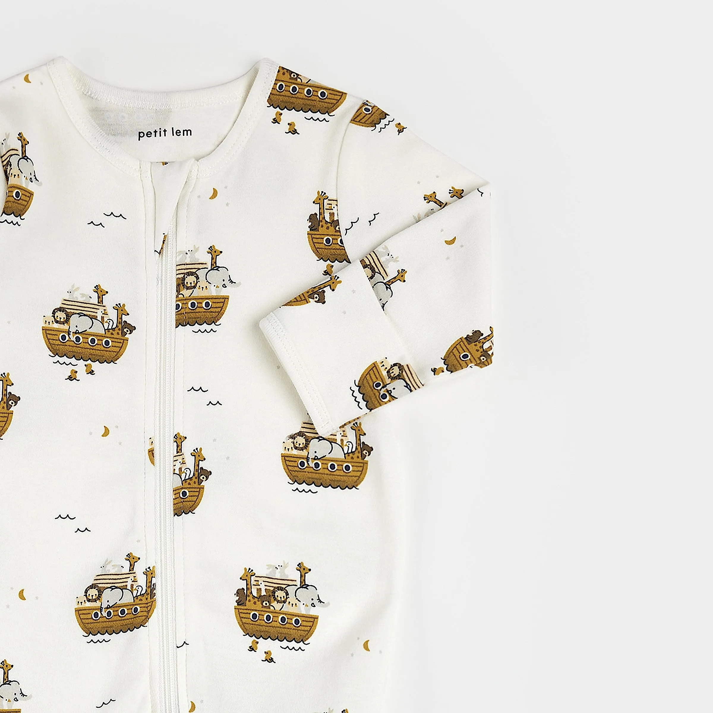 On the Ark Print on Off-White Sleeper