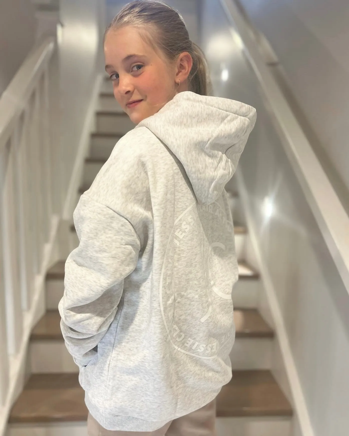 PERFORMANCE HOODIE