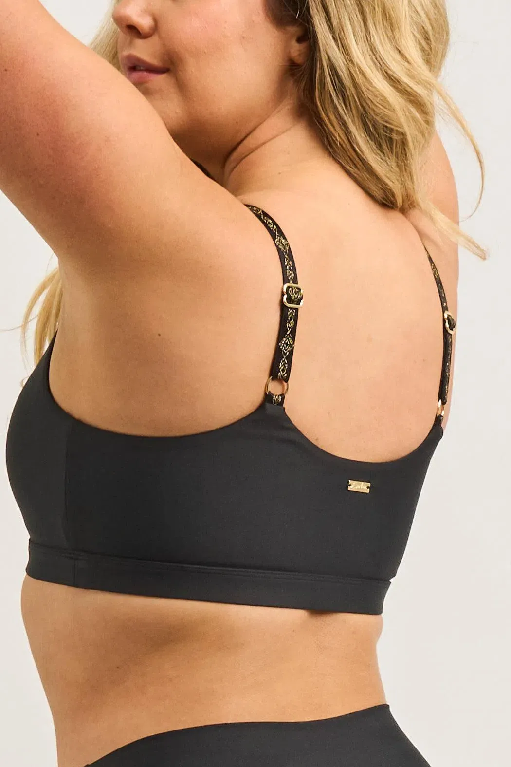 Performance Luxe Bralette Crop - Black