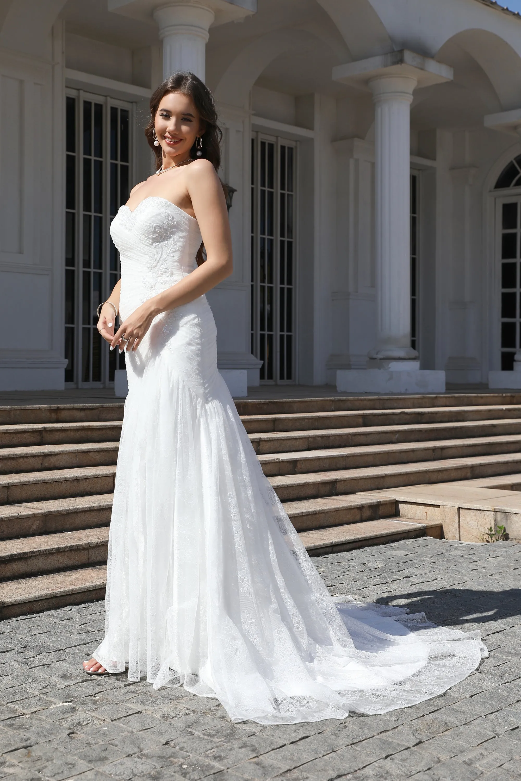 Pleats Sweetheart Ivory Strapless Wedding Dress with Appliques