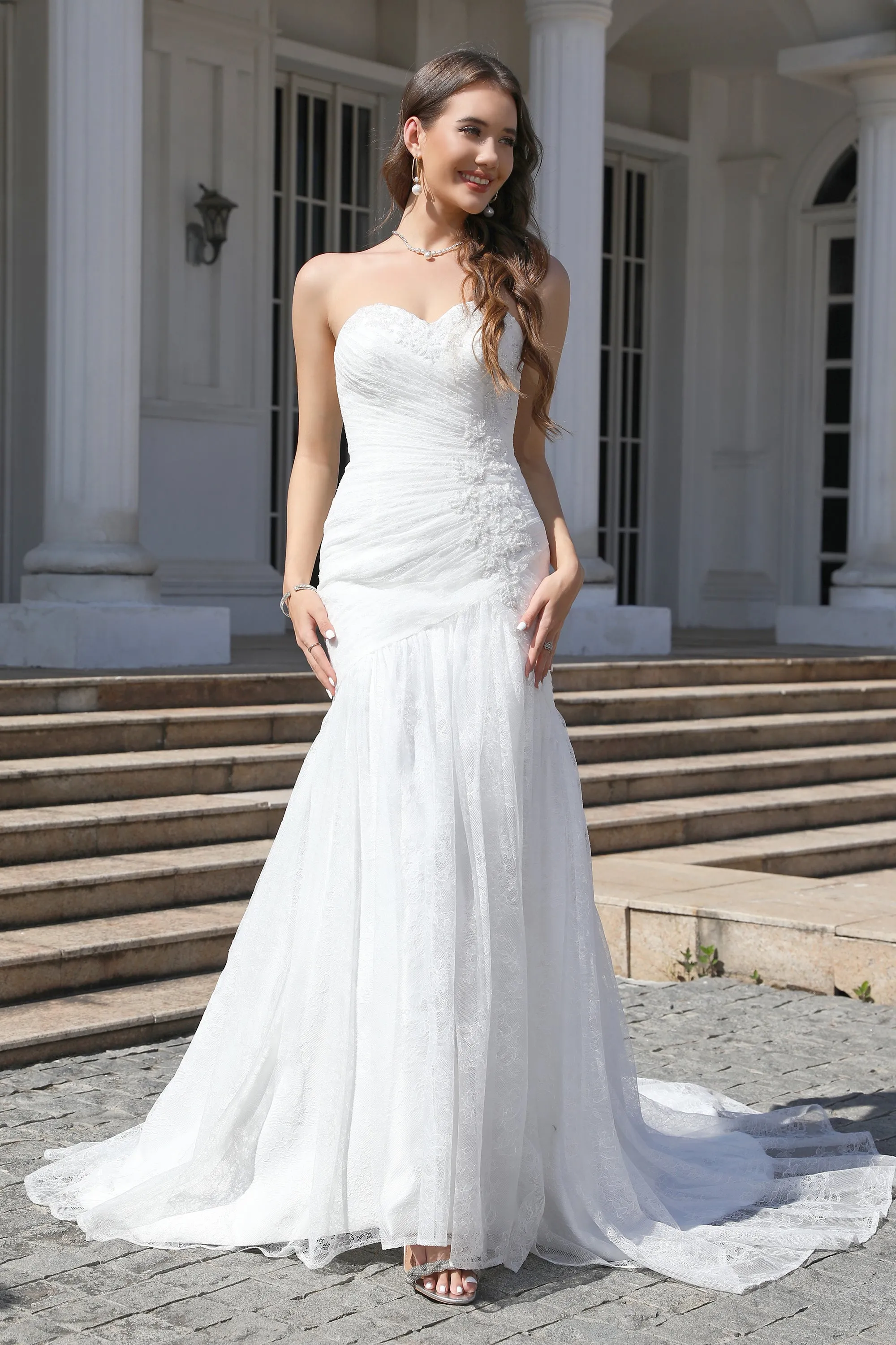 Pleats Sweetheart Ivory Strapless Wedding Dress with Appliques
