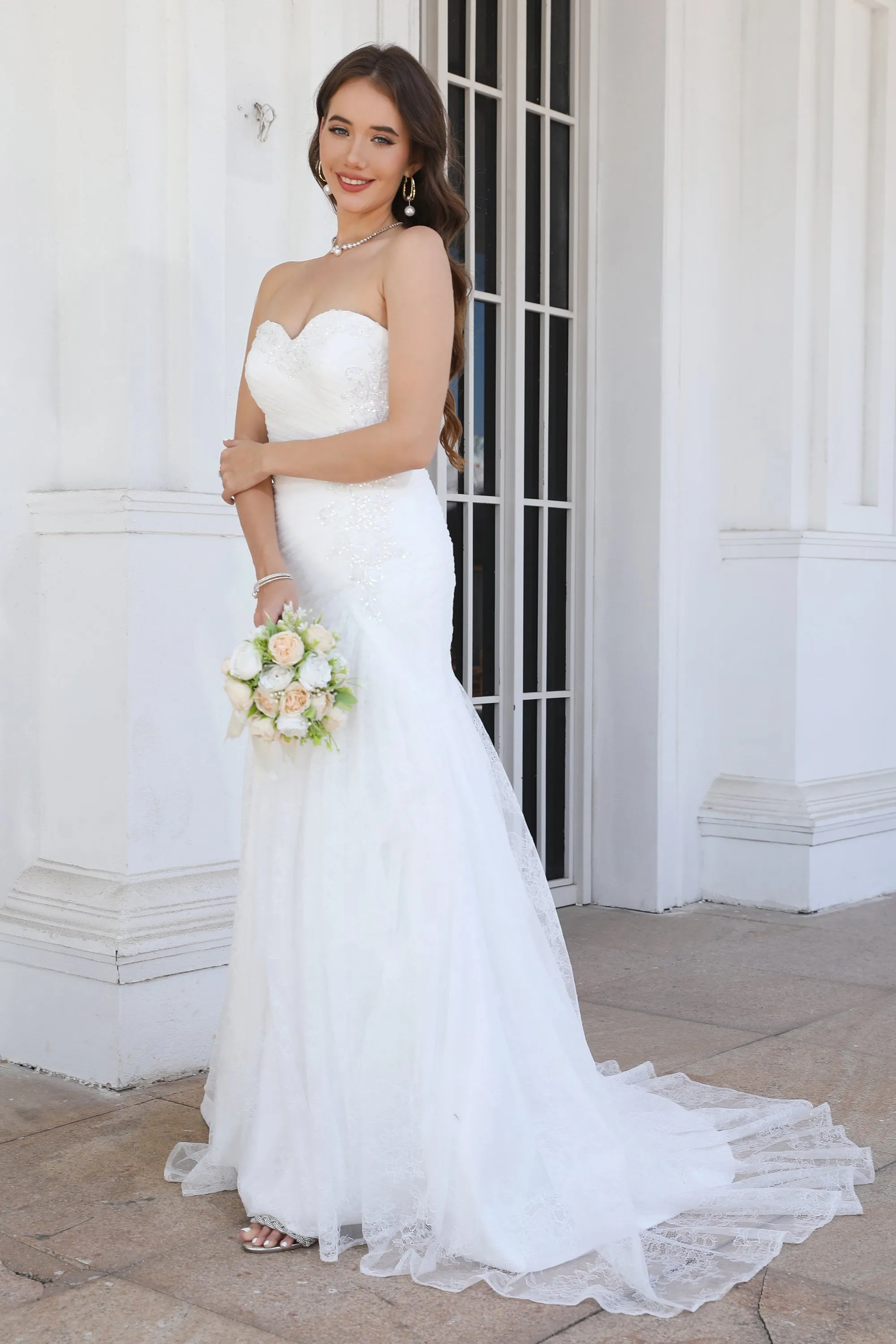 Pleats Sweetheart Ivory Strapless Wedding Dress with Appliques