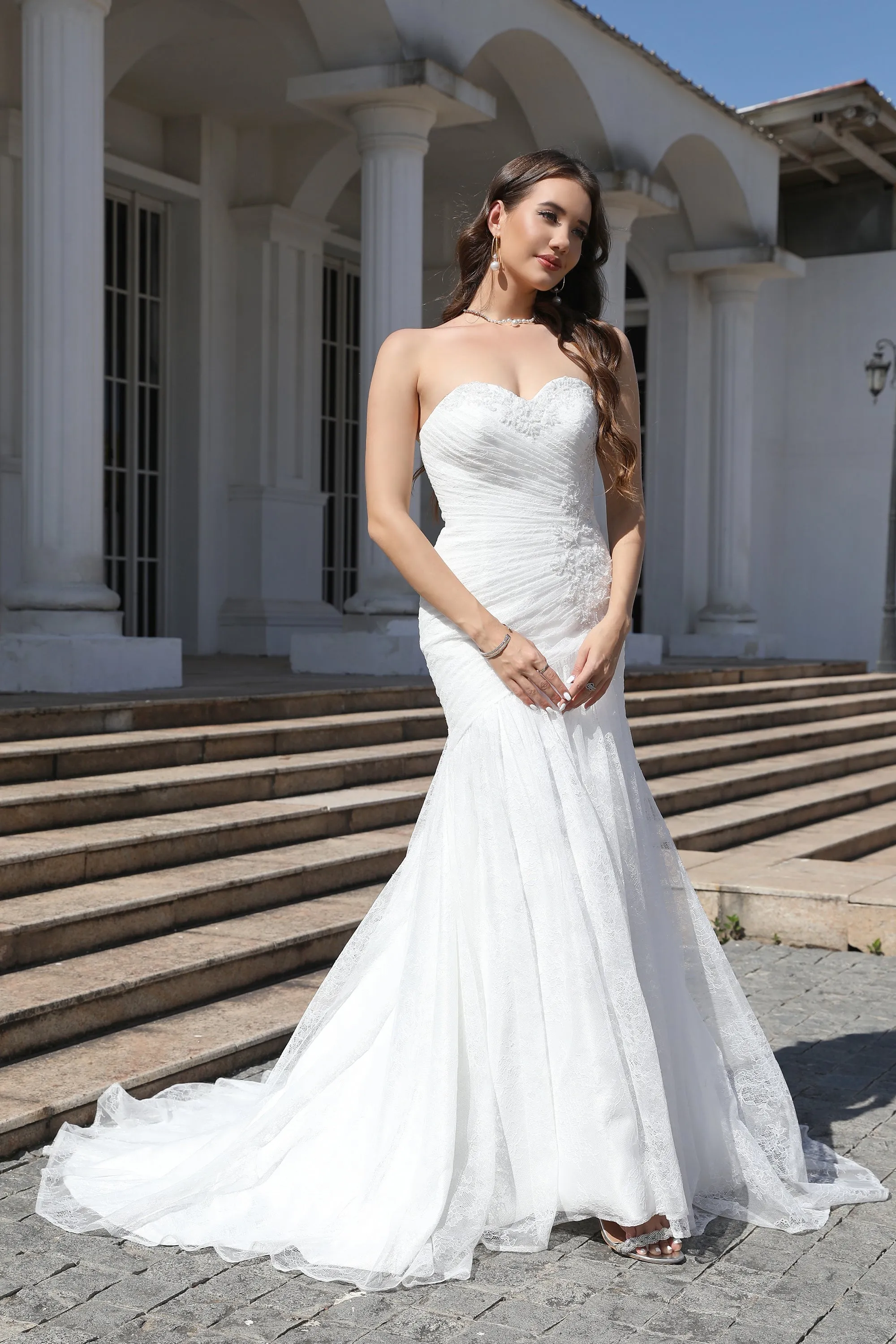 Pleats Sweetheart Ivory Strapless Wedding Dress with Appliques
