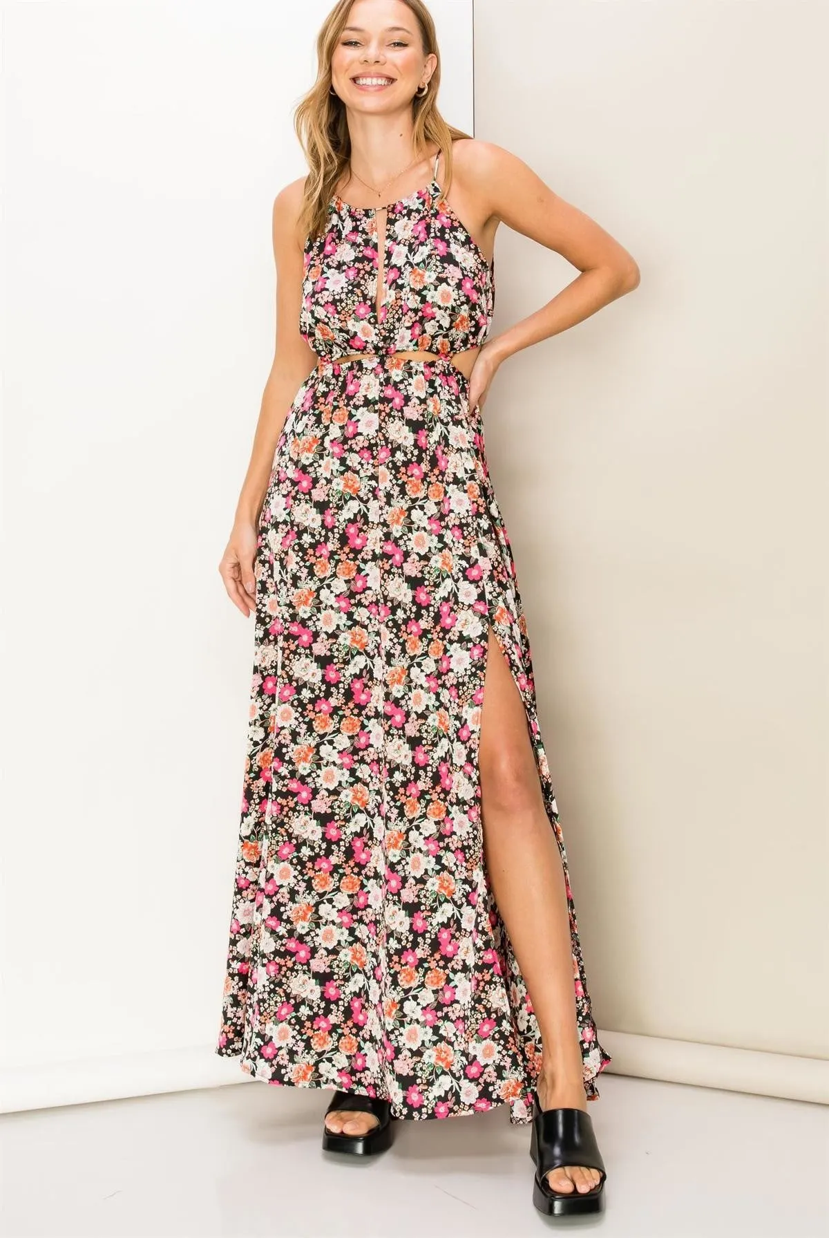Pocket of Posies Dress in Black