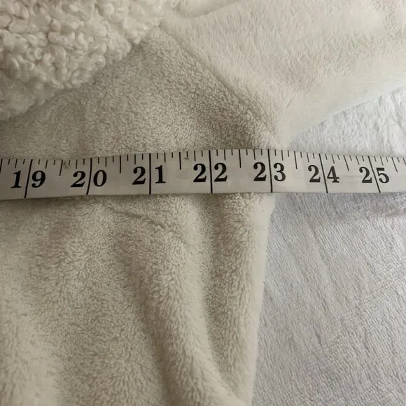 Pottery Barn Robe Womens Medium Ecru Sherpa Hooded Robe Plush Luxury