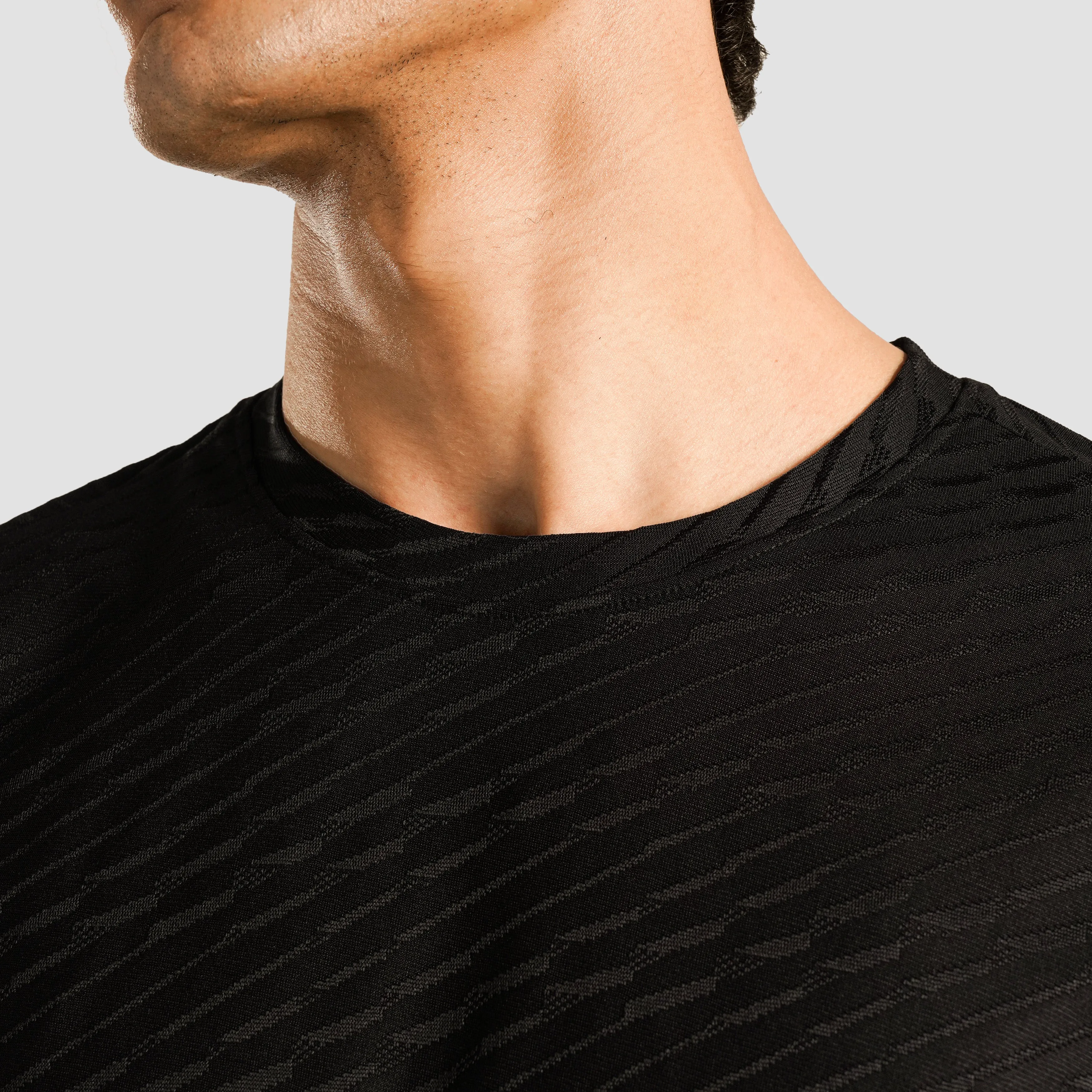 Power Rise Tee (Black)