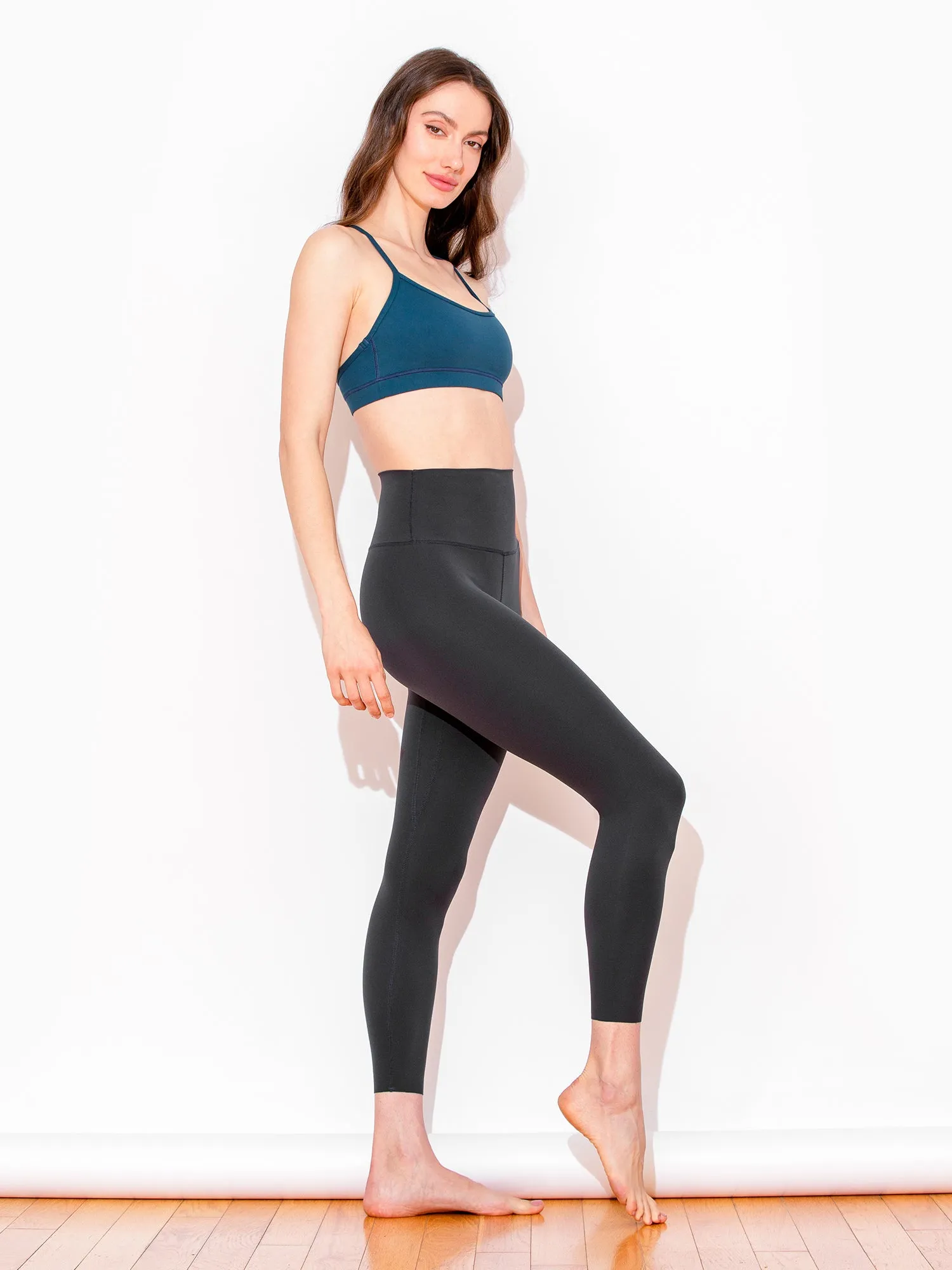 PURE FLOW ANKLE CROPS