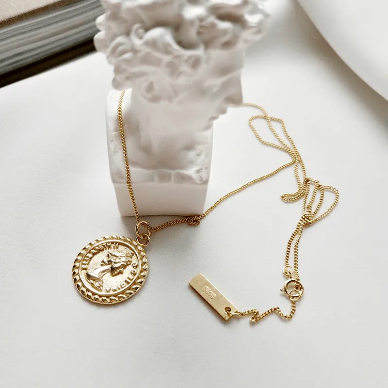 Queen Necklace
