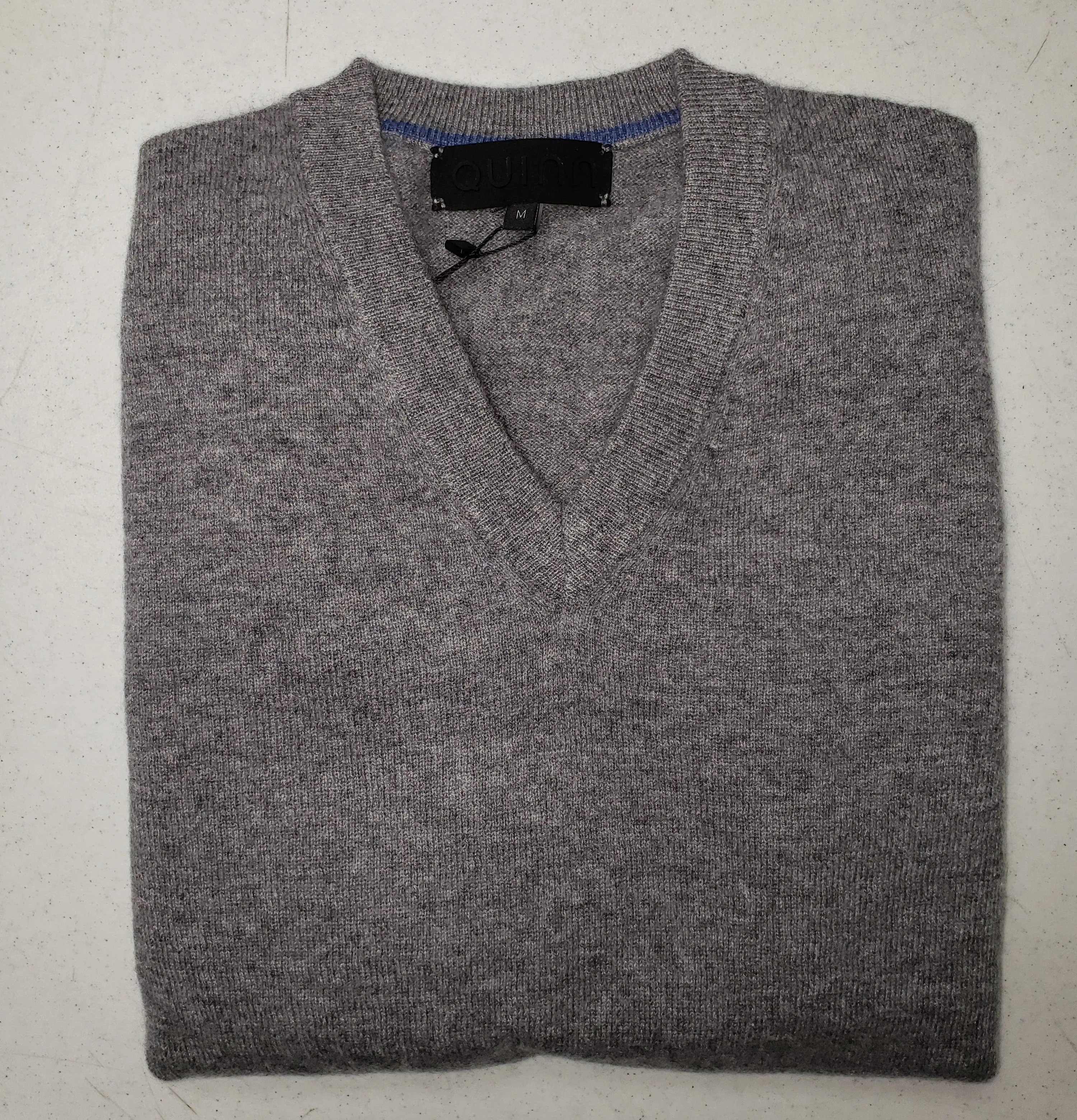 Quinn - Men's Luxurious 100% 2-ply Cashmere "V-Neck"- Purple Heather