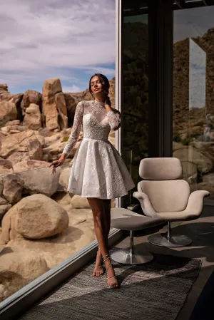 Romantic A Line Wedding Dresses Vintage Lace Long Sleeves Short Bridal Gowns Sexy Button Back Mini Vestidos De Mariee