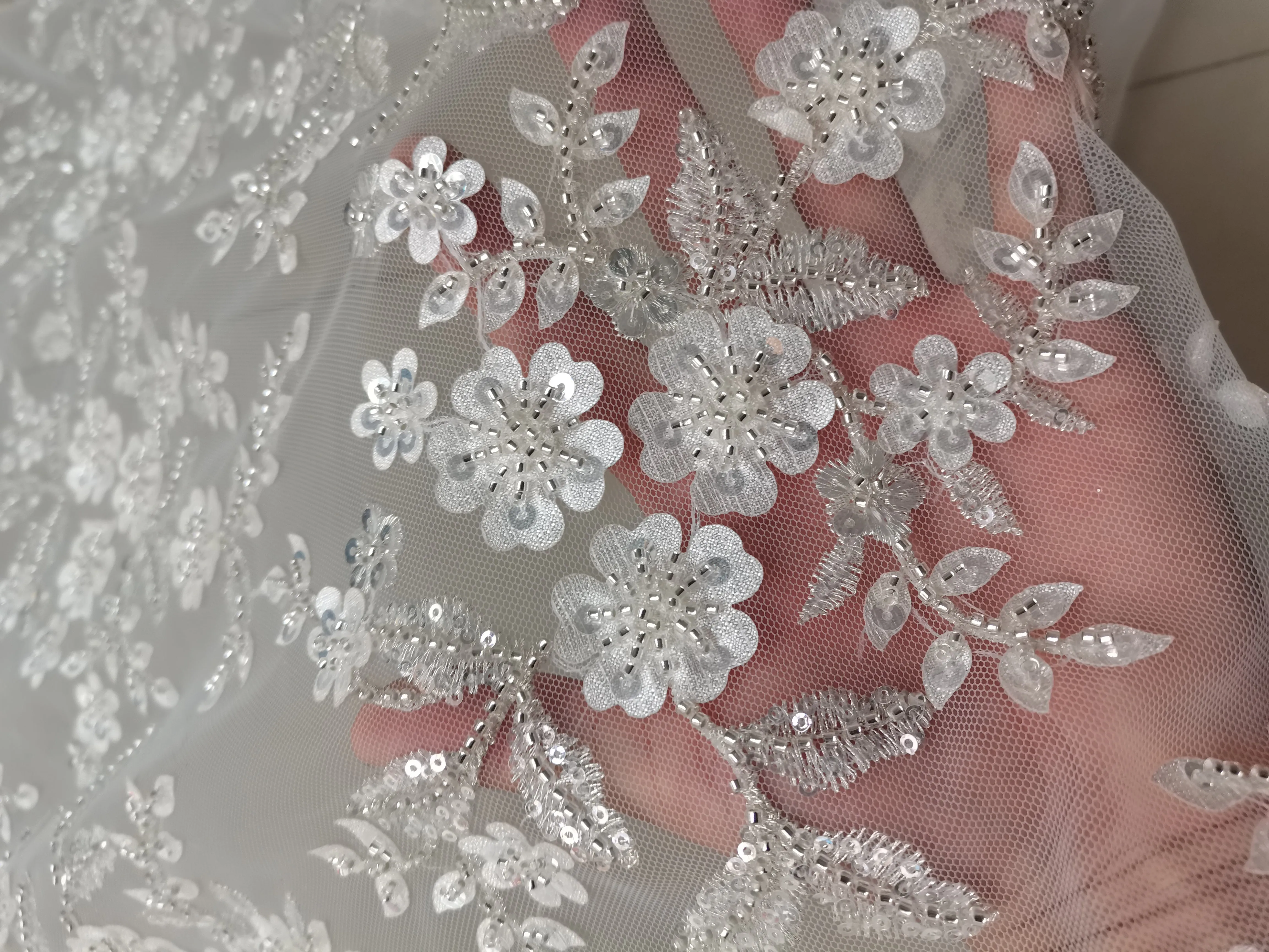 Romantic Lace Wedding Outfits Beading Bride Dress with Long Sleeves