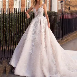 Romantic Luxury Lace And Appliques Wedding Dress With Sexy Illusion Back
