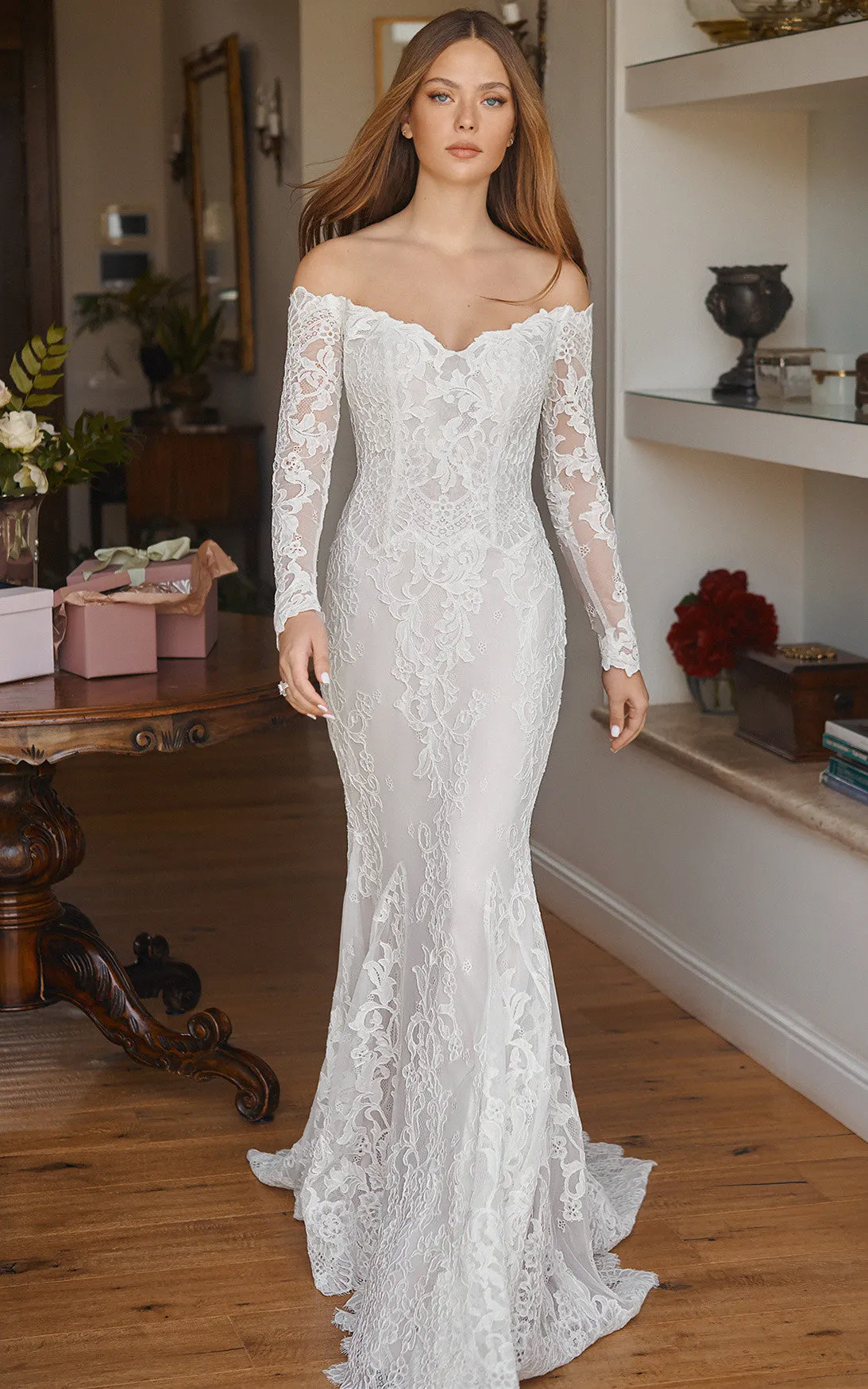 Romantic Mermaid Off-the-shoulder Lace Wedding Dress with Appliques-716369