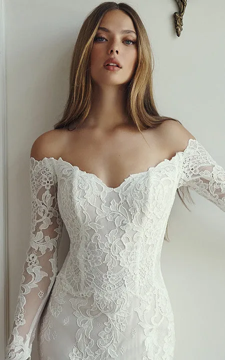 Romantic Mermaid Off-the-shoulder Lace Wedding Dress with Appliques-716369