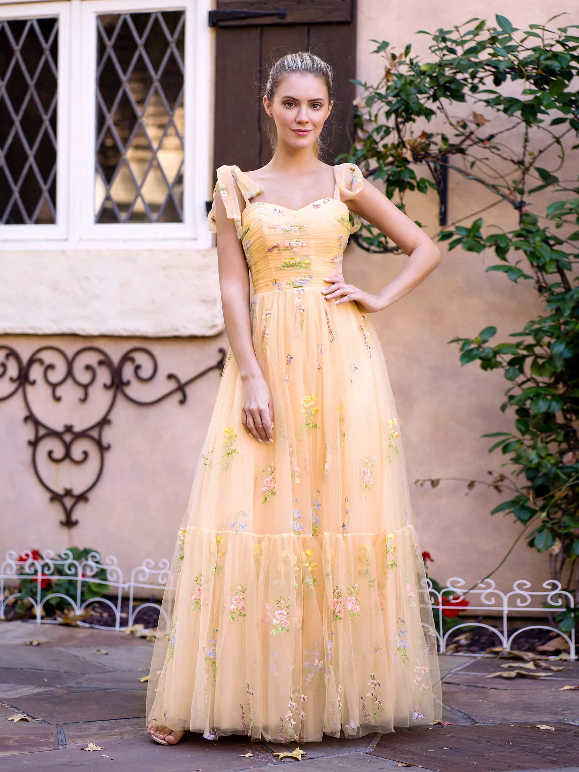 Roycebridal Sweetheart Neck Floor Length Tulle Embroidery Floral Prom Dress