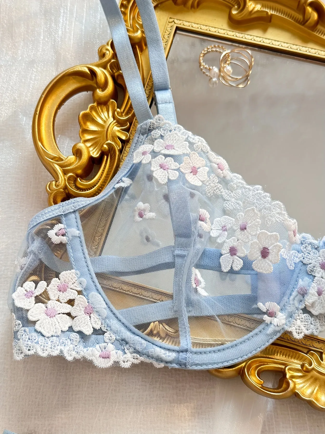 Sexy Lingerie Set for Ladies - Alluring Design for Special Occasions