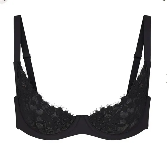 SKIMS LACE UNLINED SCOOP BRA