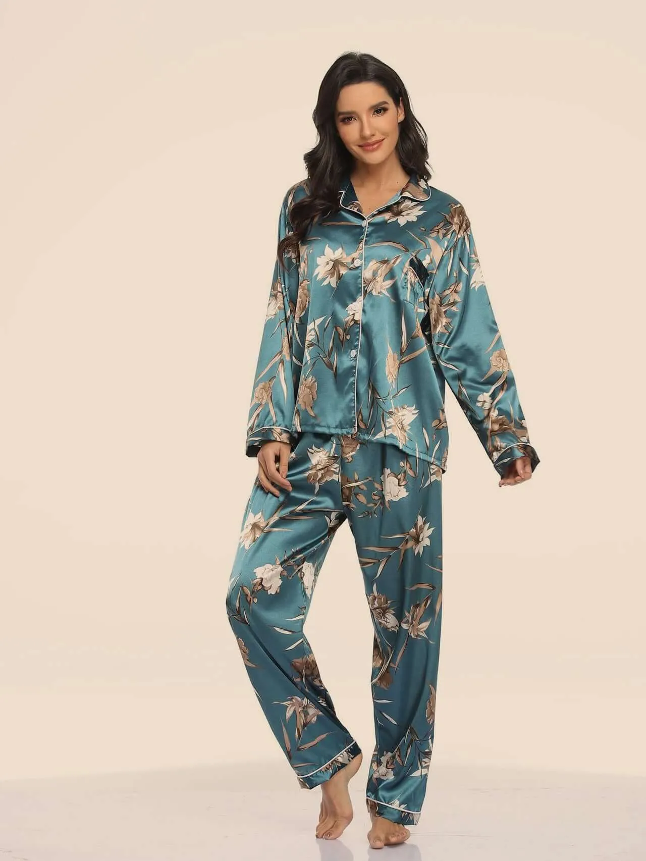 Two-piece Stretch Satin Home Wear Pajamas Women