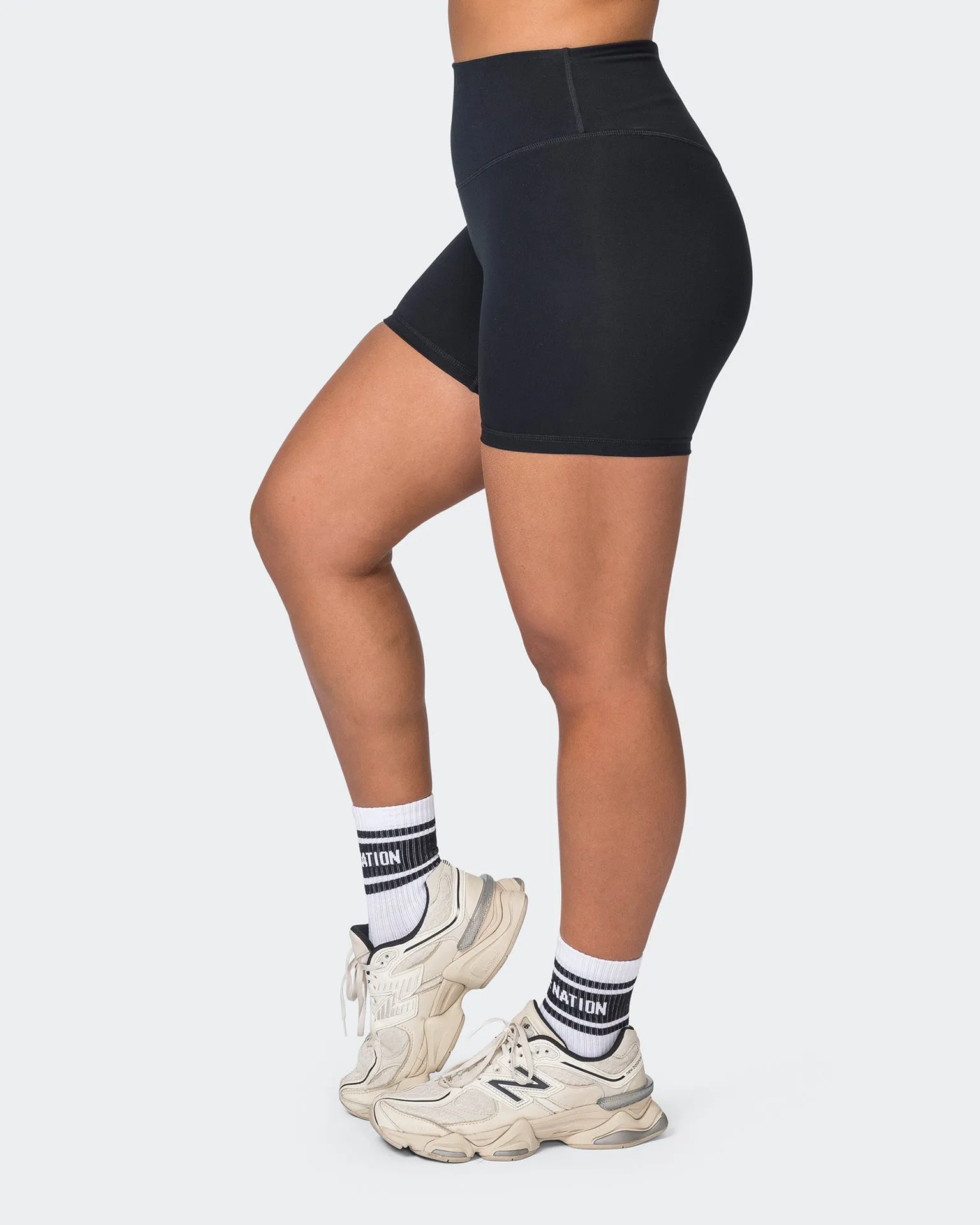 Ultra Everyday Midway Shorts - Black