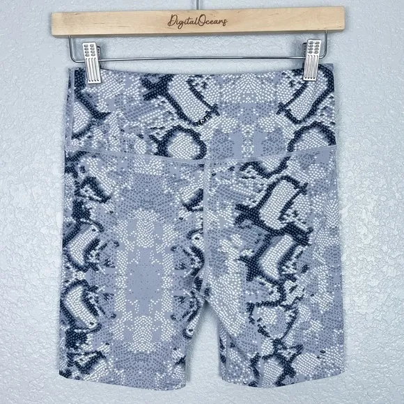Varley Louise Short, Dapple Snake S - EUC, Running, High Rise, Biking, Cycling