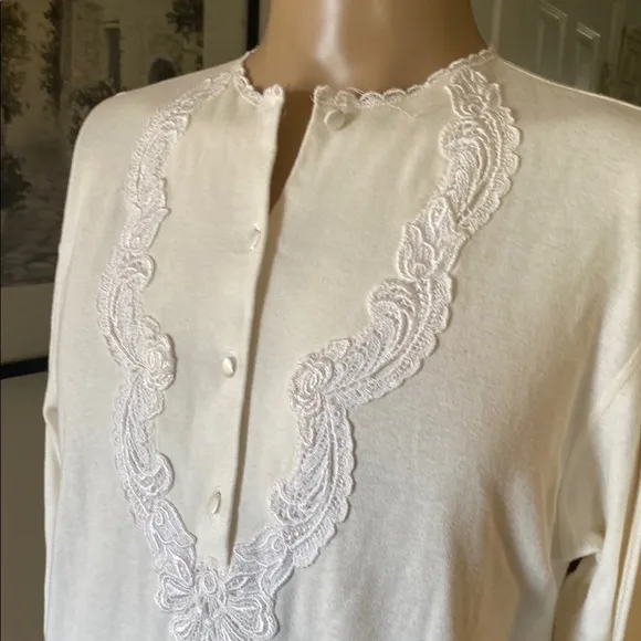 Verena Elegant pale yellow Lace Trim Sleepwear