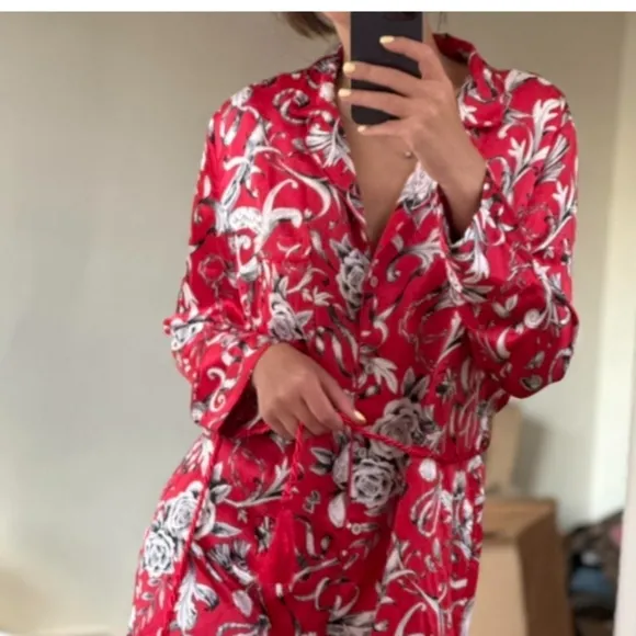 Victoria Secret Pajama Top medium Sleepwear Red White Floral Satin Rope Belt Tie